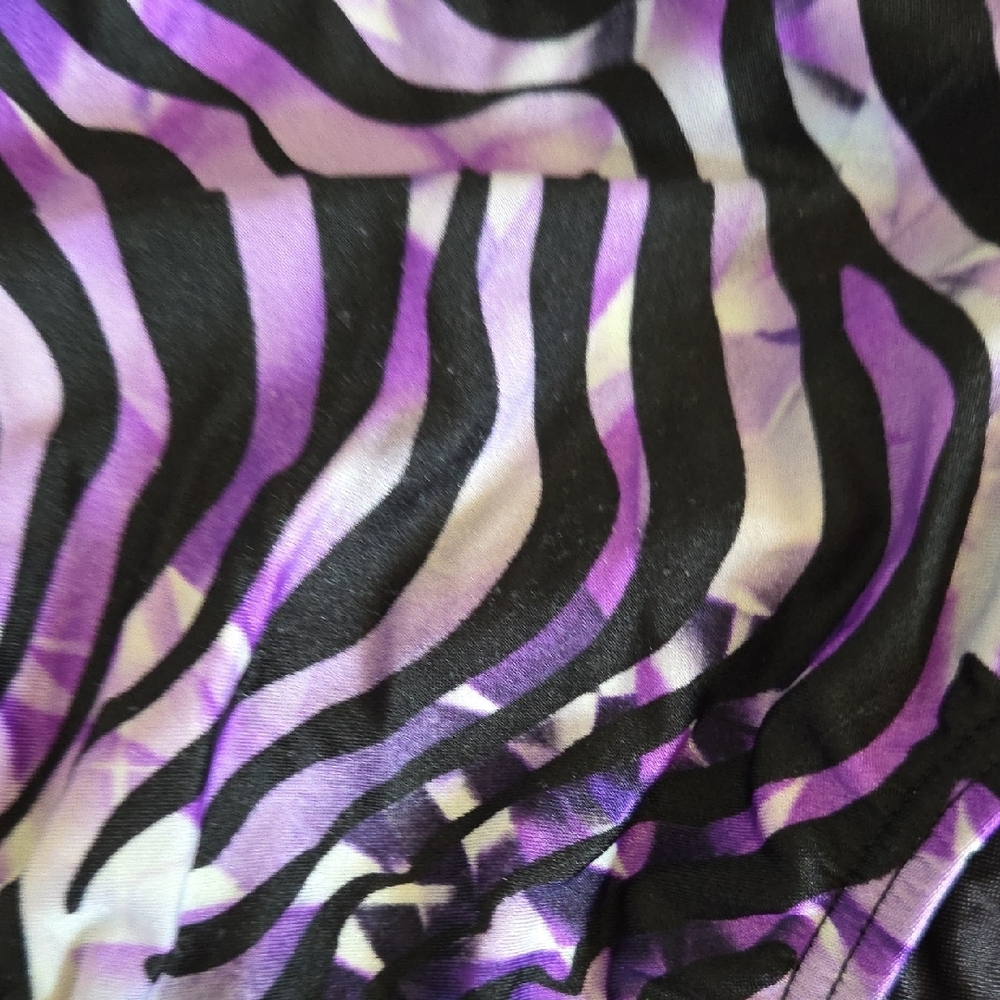 Speedo Black and Purple Patterned Swimwear - Picture 9 of 9